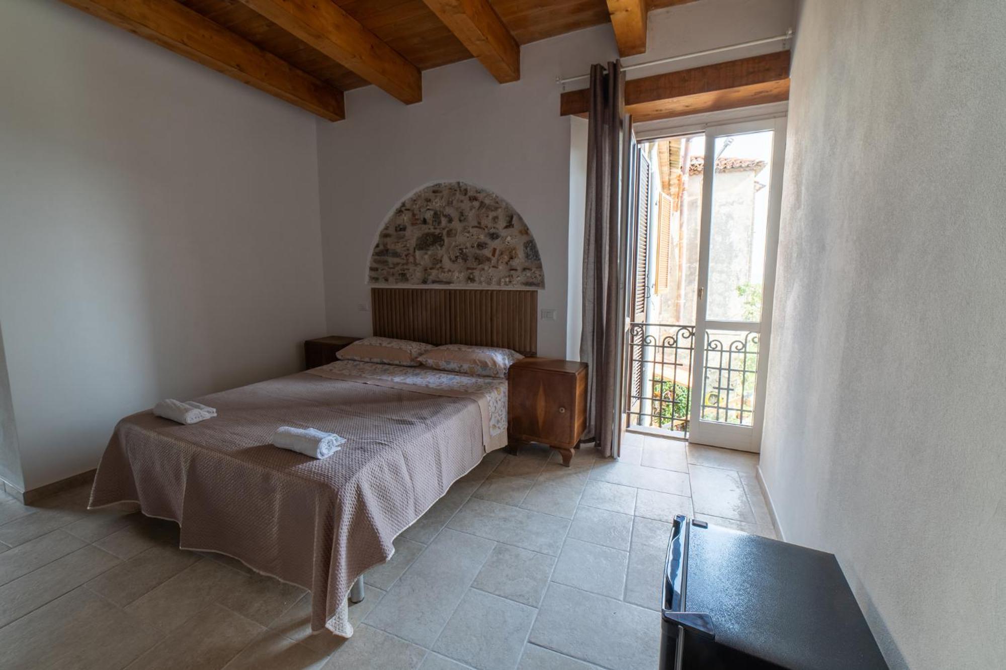 Maison De Curtis Bed and Breakfast Policastro Bussentino Esterno foto